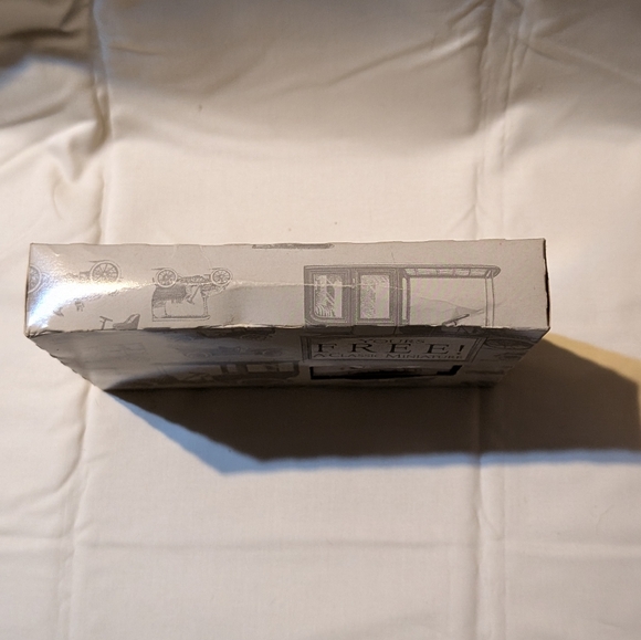 Packard Classic Miniature Model Car - Picture 3 of 6